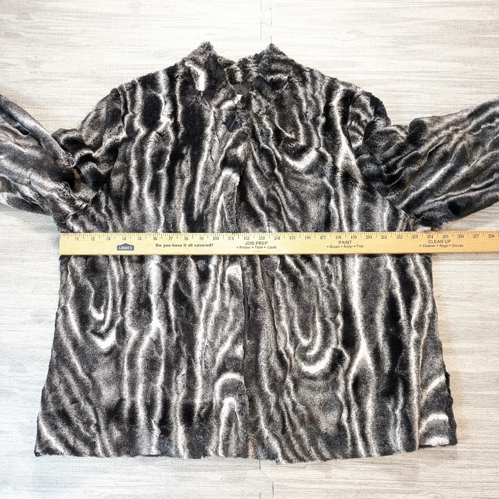 Alfred‎ Dunner Manhattan Skyli Women's Black White Faux Fur Jacket Evening 16